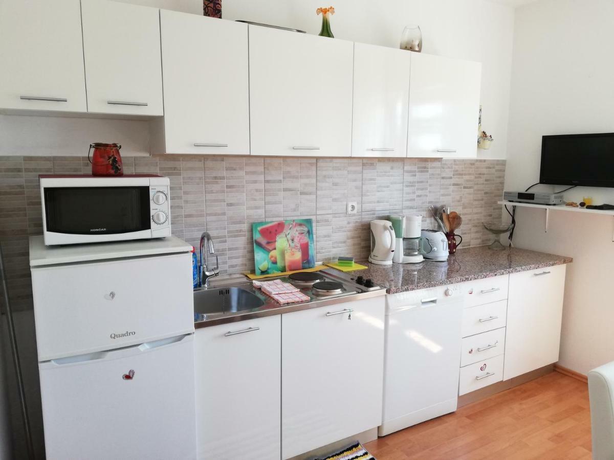 Apartment Lucia Punat Exterior foto